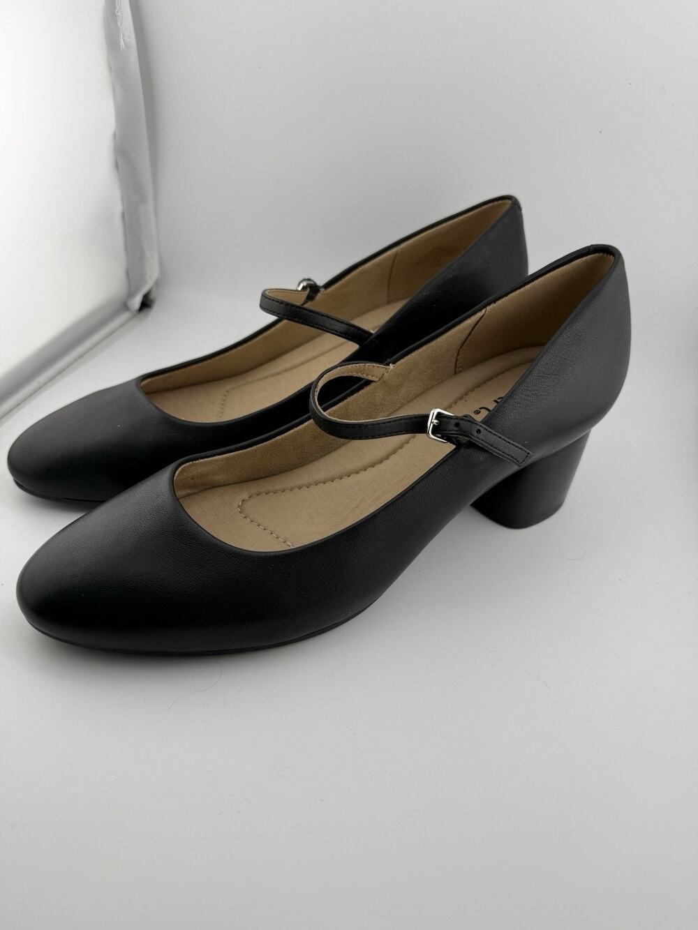 NWOB Earth Women's Rumer Mary Jane Block Heel Pumps Black Size 9M